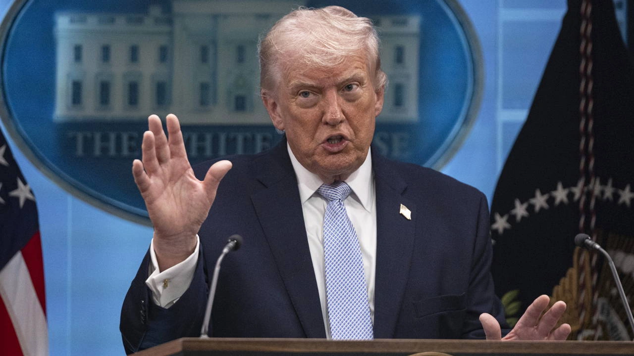 Dünya teyakkuzda: Trump 'Hürmüz ablukası'nı ilan etti!