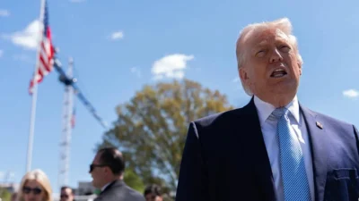 ABD Başkanı Trump, Hürmüz Boğazı'nın açılması şartıyla saldırıları durdurdu. Masada