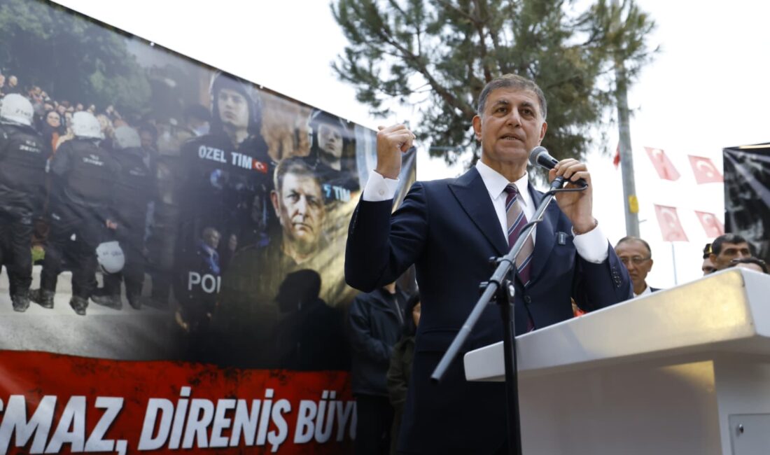 Meslek Fabrikası önünde Pankart Atölyesi kuruldu, sesler yükseldi! 

Başkan Tugay,