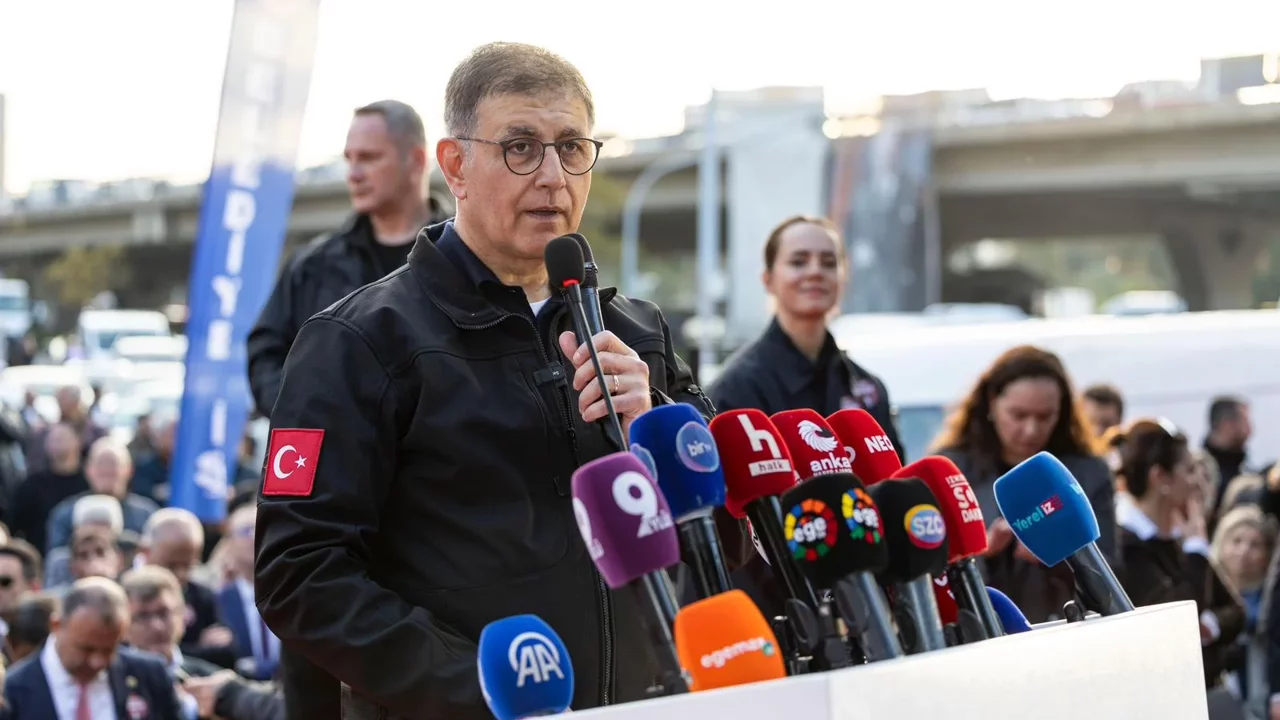 Tugay'dan 'Meslek Fabrikası' resti: 'Geri adım atmayacağız; burası halkın'