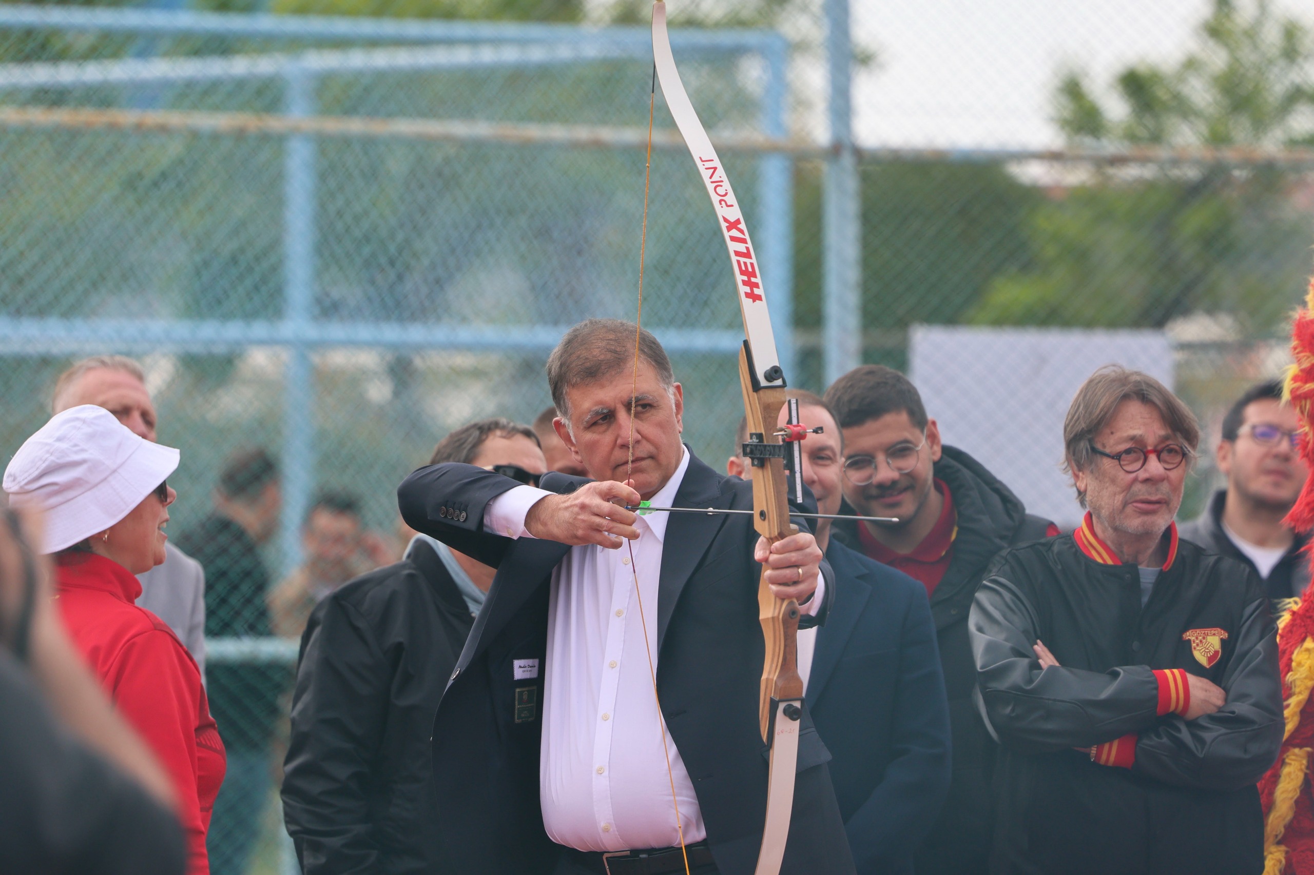 Başkan Tugay, sporcu çocuklarla buluştu
