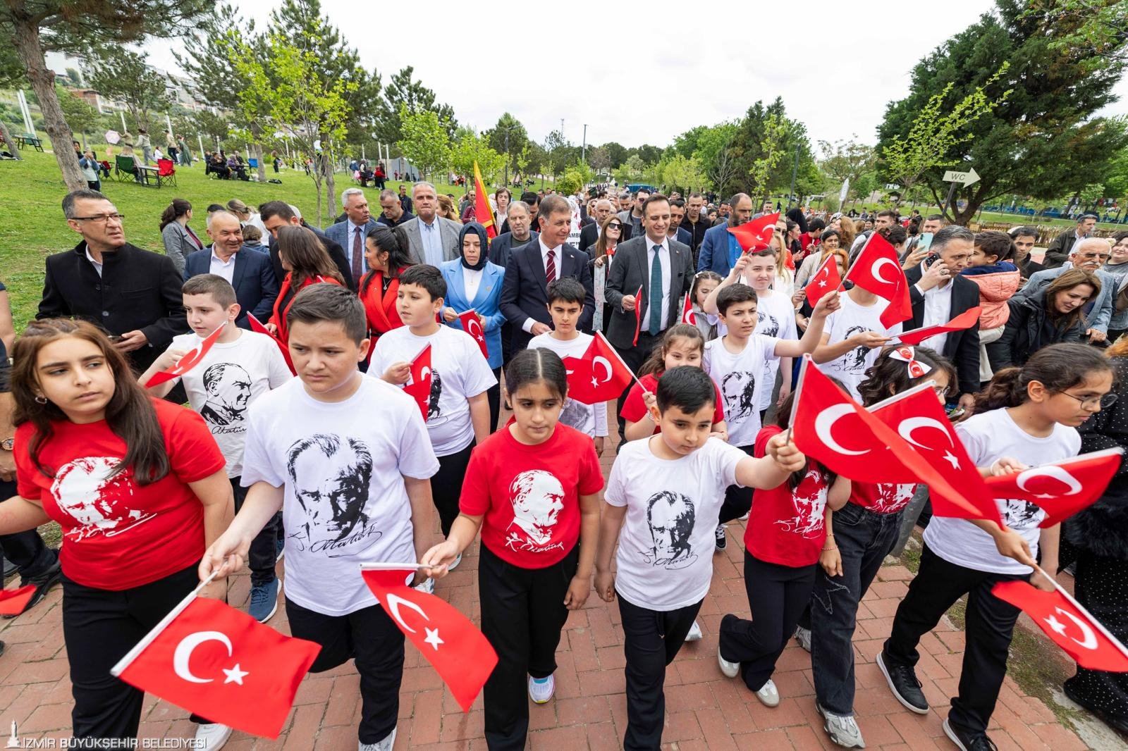 İzmir Büyükşehir Belediye Başkanı Dr. Cemil Tugay, Bornova Belediyesi’nin 23