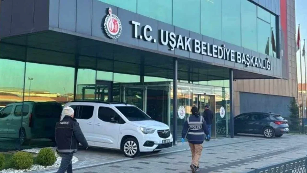 Belediye Başkanı Özkan Yalım’ın tutuklanarak görevden uzaklaştırılmasının ardından Uşak Valiliği