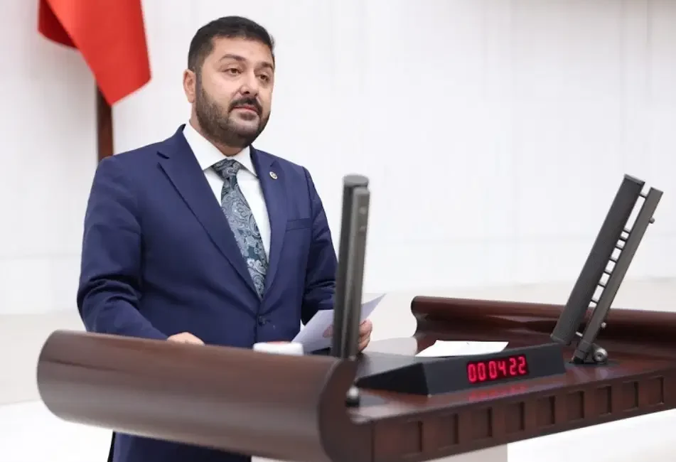 CHP’li Ahmet Baran Yazgan, akaryakıt zamlarının mutfaktaki yangını körüklediğini belirterek