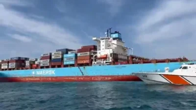 İstanbul Ambarlı Limanı'na çekilen Panama bandıralı bir gemide yapılan ortak