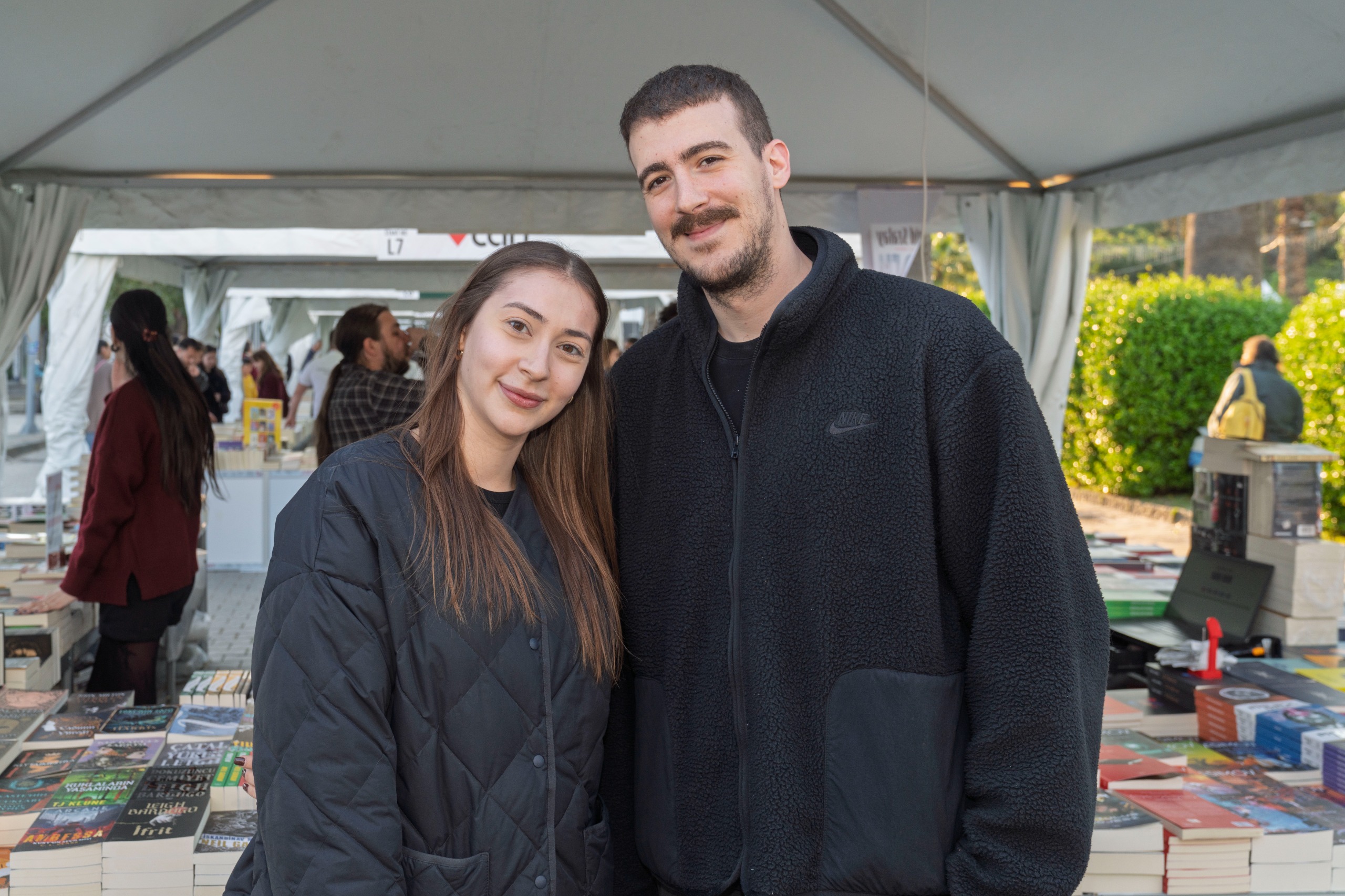 İZKİTAP’ta edebiyatla dolu hafta sonu: Kültürpark’ta yazarlar ve okurlar buluştu!