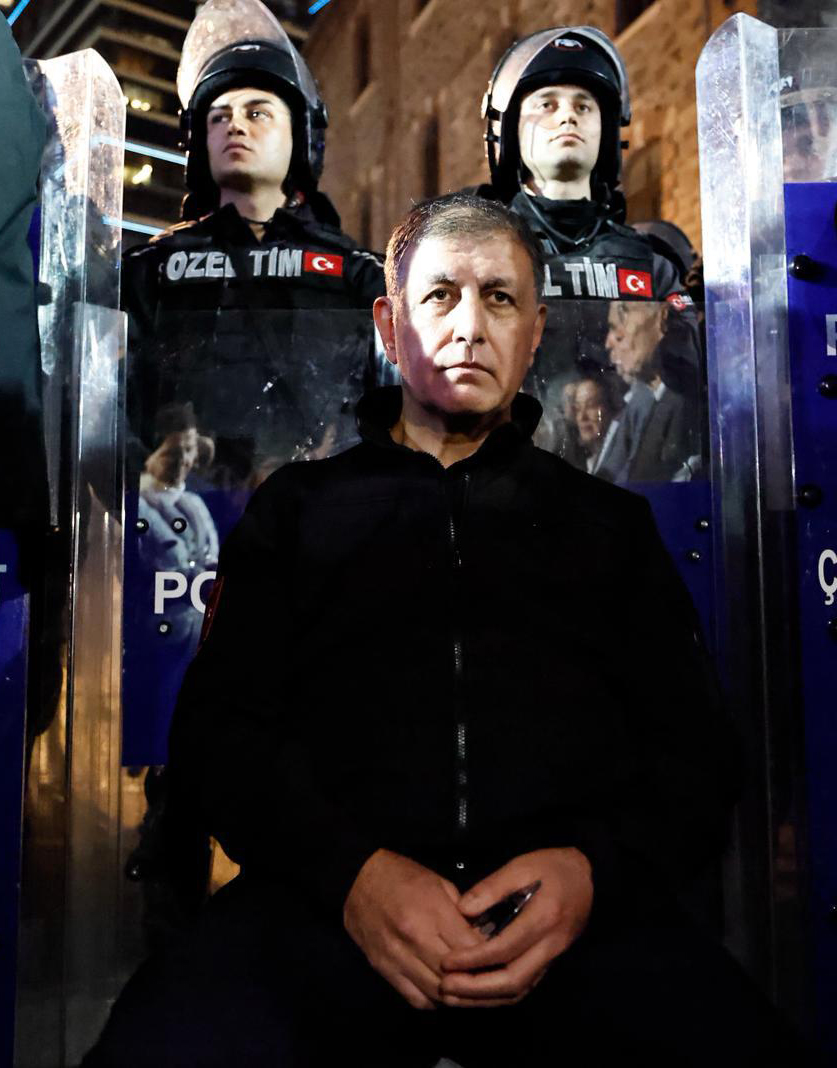 İzmir'de 780 kişinin hayali yarım kaldı! Meslek Fabrikası kapatıldı, mağduriyet büyük 2 İzmir'de 780 kişinin hayali yarım kaldı! Meslek Fabrikası kapatıldı, mağduriyet büyük