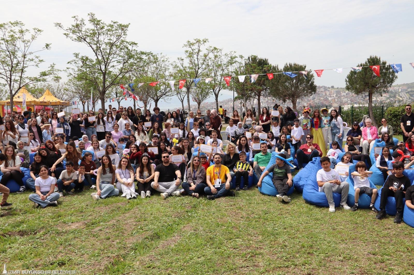 İzmir'de 18 haftada 106 çocuğun hayatı 'dayanışmayla' değişti: Arka mahallelerde 'sevgi' kazandı