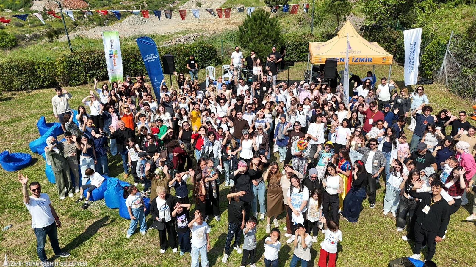 İzmir'de 18 haftada 106 çocuğun hayatı 'dayanışmayla' değişti: Arka mahallelerde 'sevgi' kazandı