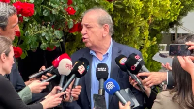 Cumhuriyet Halk Partisi (CHP) İzmir Milletvekili Rıfat Nalbantoğlu, Kemal Kılıçdaroğlu’na