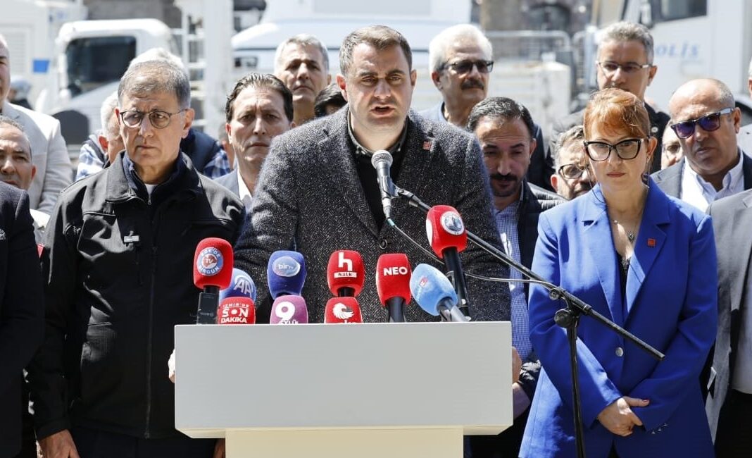 Cumhuriyet Halk Partisi (CHP) İzmir İl Başkanı Çağatay Güç, kentin