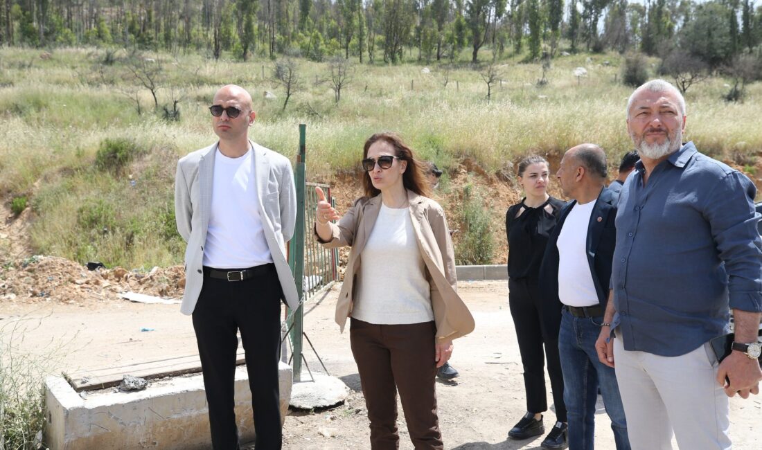 Karşıyaka Belediye Başkanı Yıldız Ünsal, Örnekköy Küçük Sanayi Sitesi’ni ziyaret