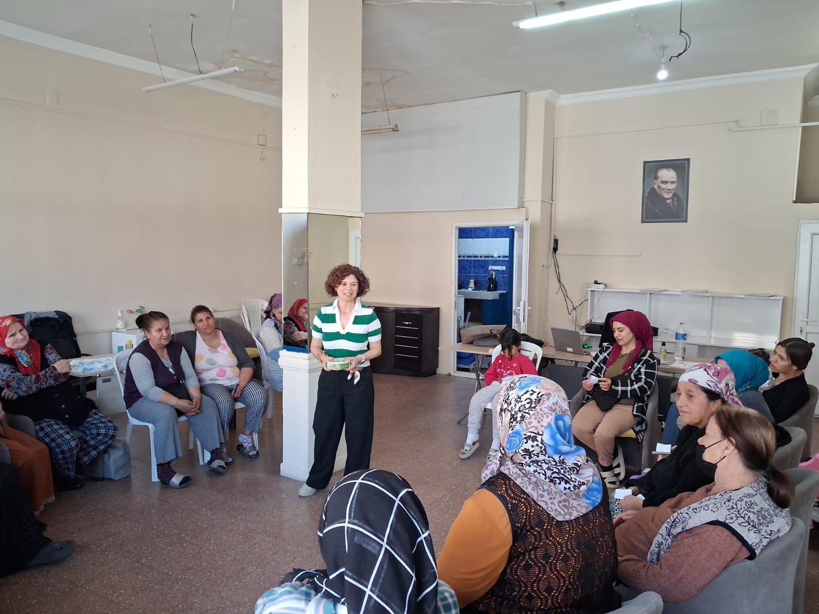 İzmir’de kadın sağlığı seminerleri: 30 ilçede eğitim atağı!