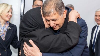 Emekli maaşıyla kira mı ödensin, fatura mı? İzmir Büyükşehir Belediyesi'nin