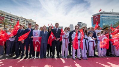 19 Mayıs Atatürk'ü Anma, Gençlik ve Spor Bayramı kutlamaları, İzmir
