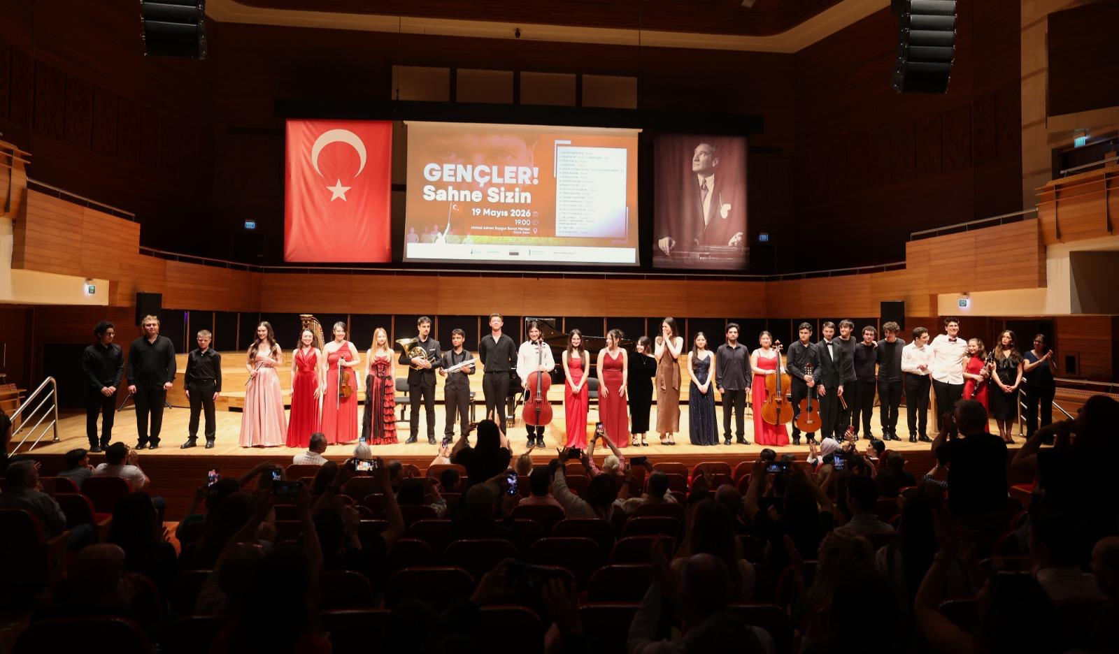 İzmir Büyükşehir Belediyesi’nin kültür sanat faaliyetlerinde bir gelenek haline gelen