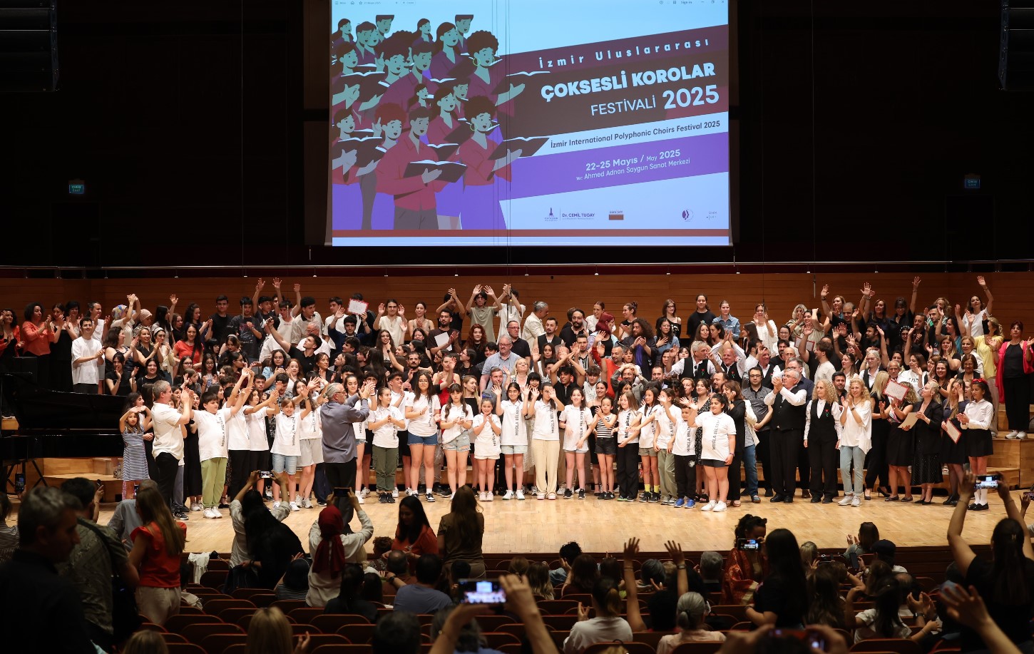 Müjde, girişler tamamen ücretsiz! İzmir'de 4 gün sürecek dev sanat şöleni bugün başlıyor