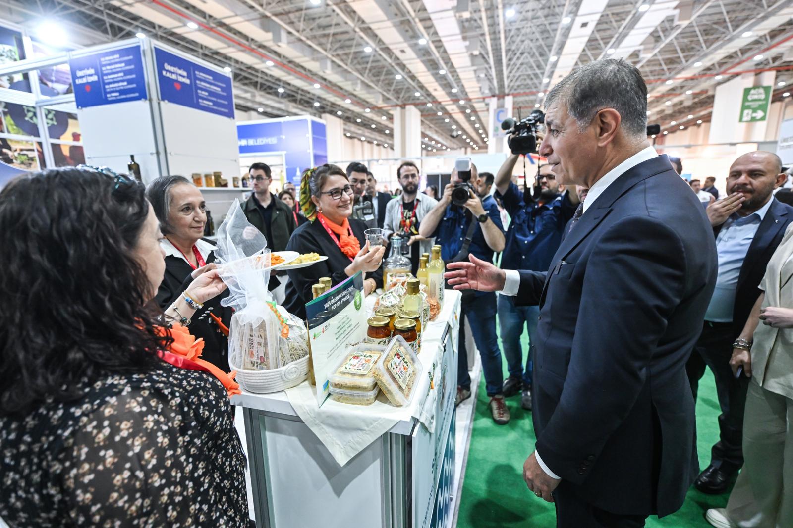 Olivtech Fuarı’na rekor ilgi: İzmir zeytin ve teknolojinin merkezi oldu!