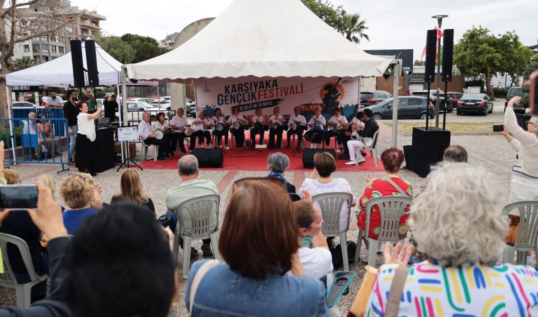 Karşıyaka Belediyesi'nin 15-19 Mayıs tarihleri arasında düzenlediği Gençlik Festivali muhteşem