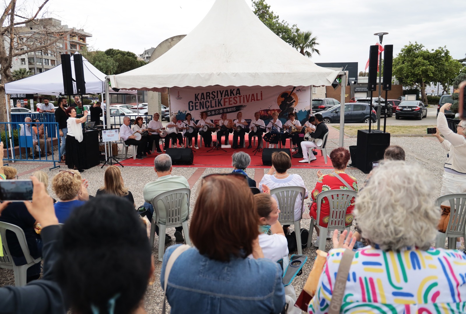 Karşıyaka Belediyesi'nin 15-19 Mayıs tarihleri arasında düzenlediği Gençlik Festivali muhteşem