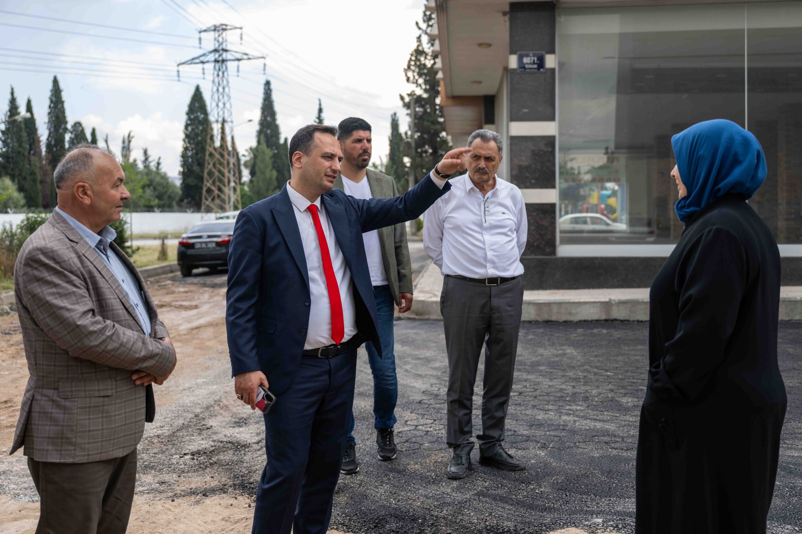 Bornova’da asfalt seferberliği: Her sokağa konfor