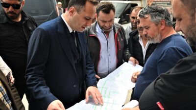 Bornova Belediye Başkanı Ömer Eşki, mahalle gezileri kapsamında Yeşilçam Mahallesi’nde