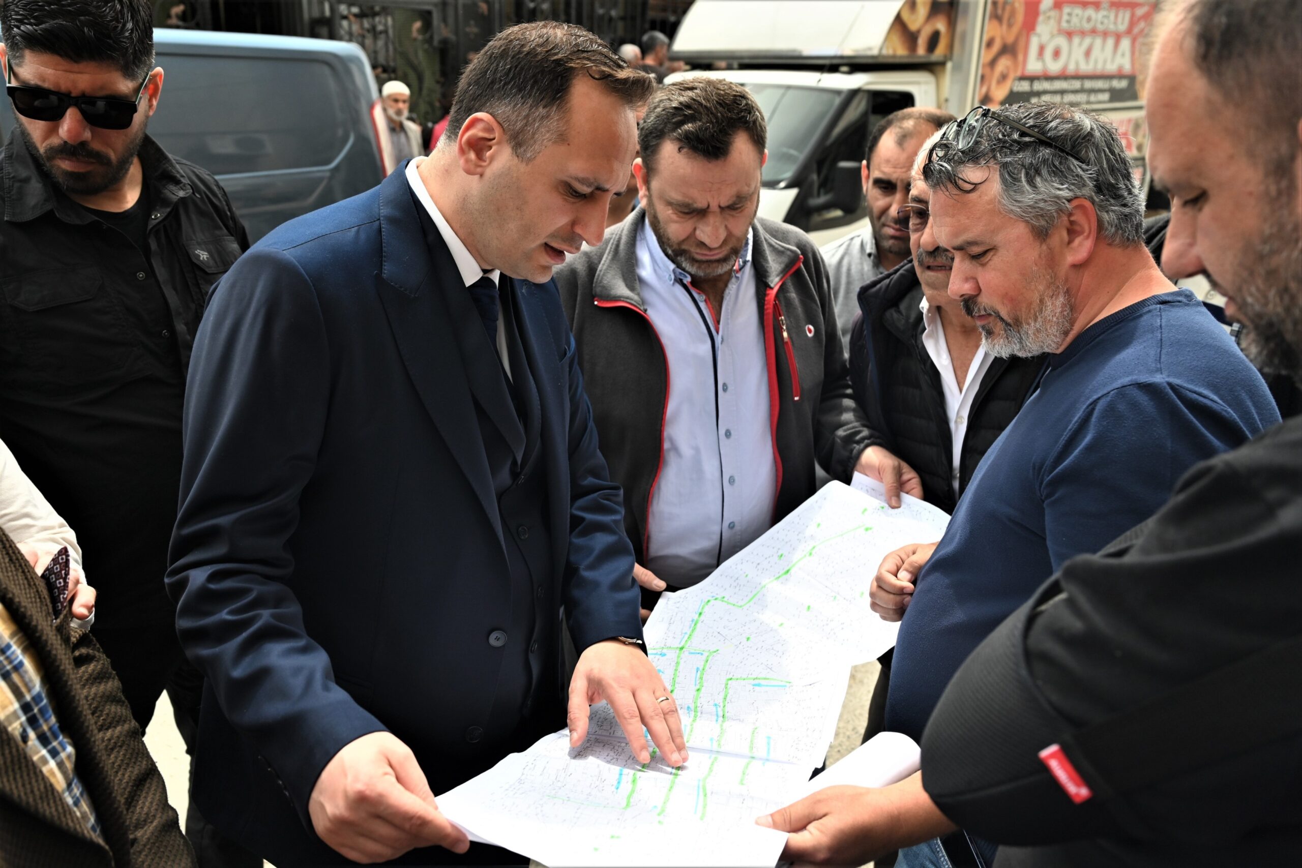 Başkan Eşki sahada: Yeşilçam Mahallesi’nde sokak sokak inceleme