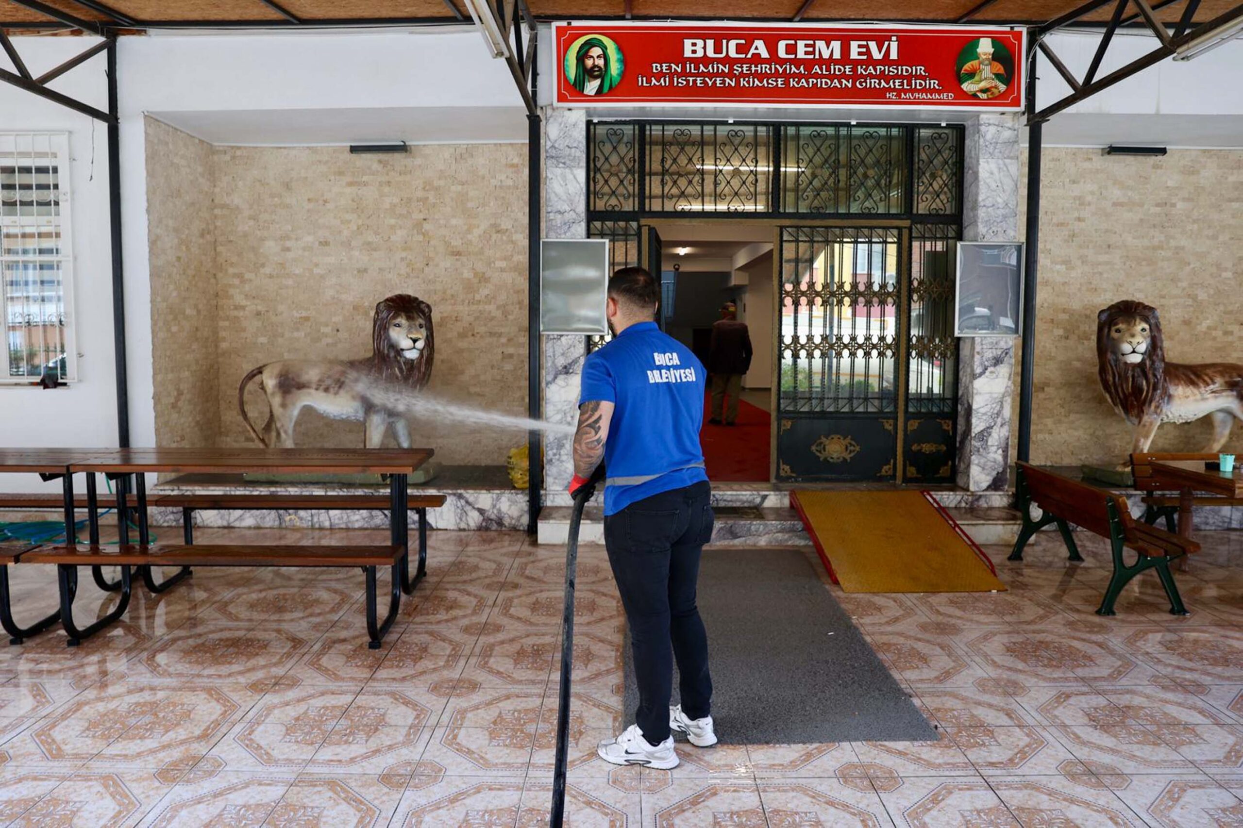Buca'da bayram temizliği: "Komşularımız için hazırlıklar tamam"