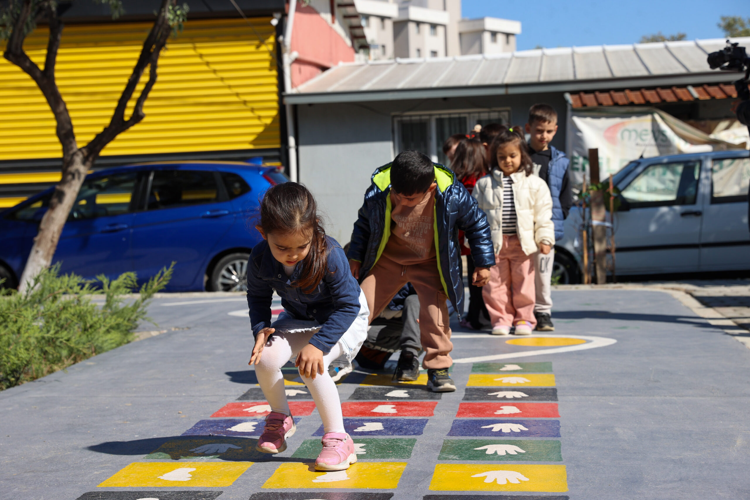 Buca İnönü Mahallesi’ne yeni Oyun Sokağı: Haydi çocuklar sokağa