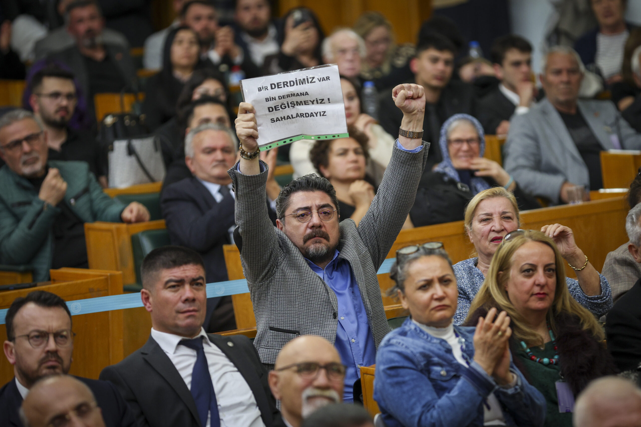 Özel grup toplantısında konuştu: 'Dünyanın en yüksek beşinci enflasyonuyuz'