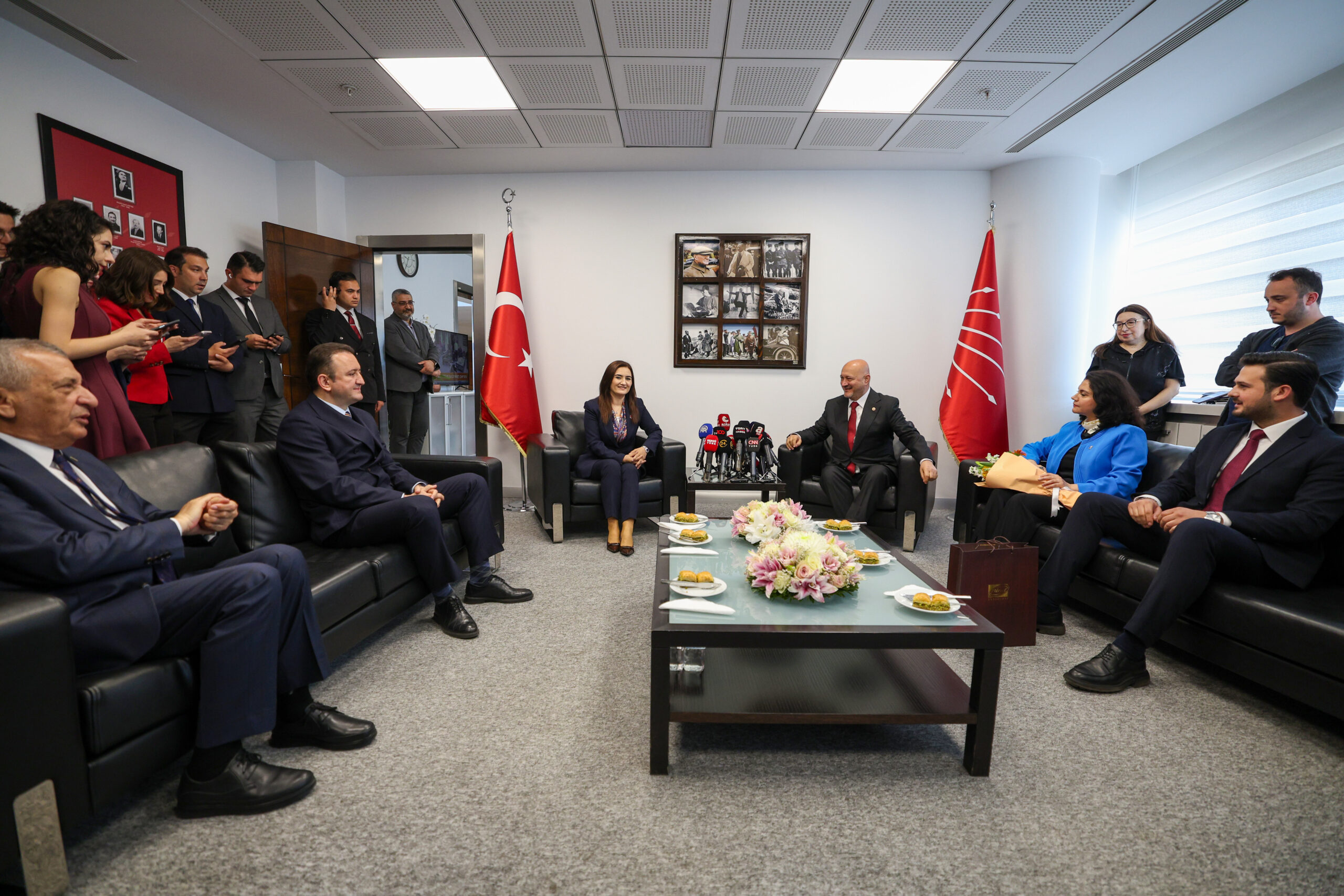 AK Parti Heyeti'nden CHP'ye bayram ziyareti: 3 bayram sonrasında ilk temas