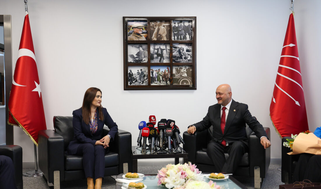 Kurban Bayramı'nın ikinci gününde AK Parti heyeti, 2025 yılındaki gerilimlerin