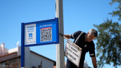 İzmir Büyükşehir Belediyesi ESHOT Genel Müdürlüğü, kent genelinde toplu ulaşım