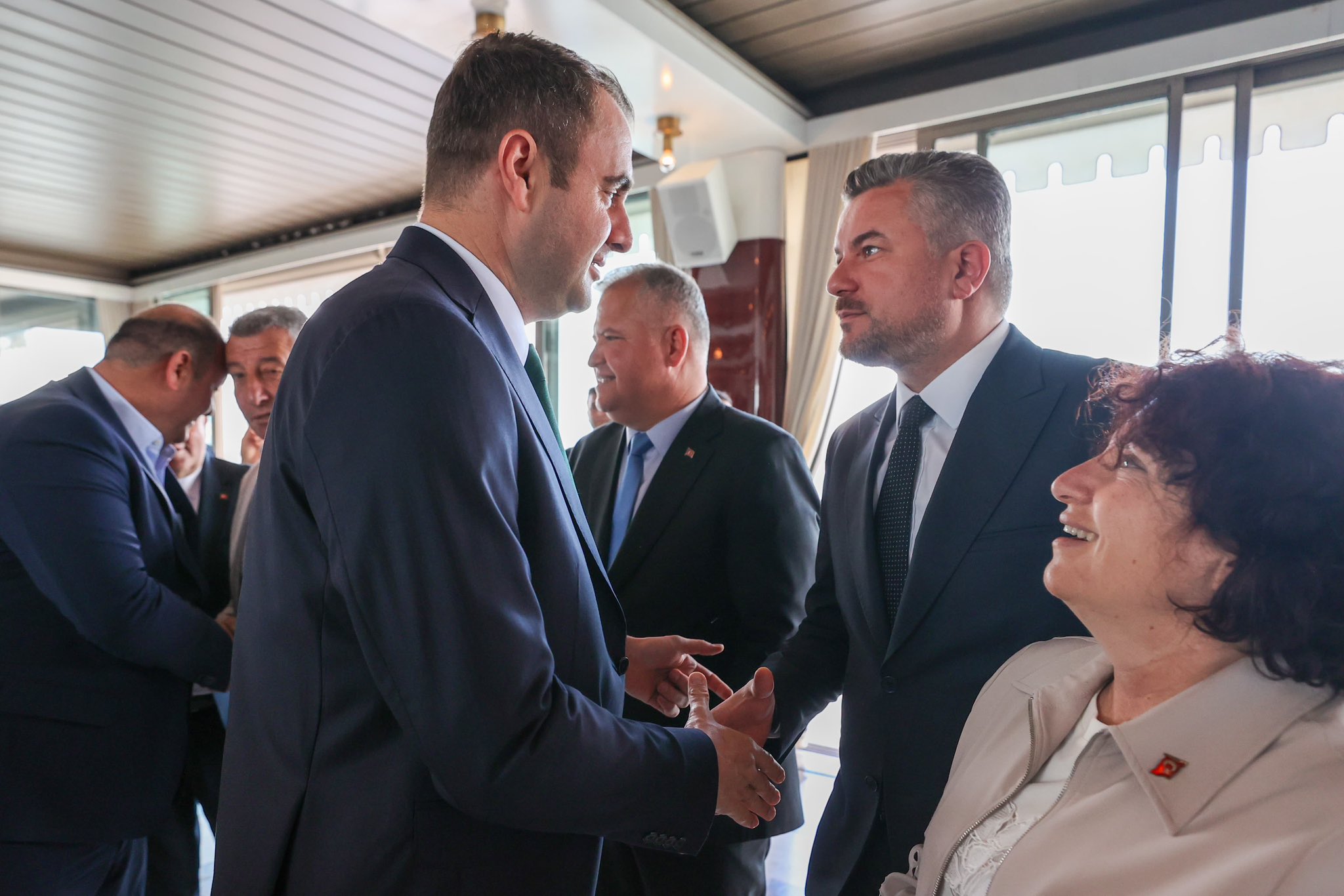 CHP İzmir'den Koordinasyon Zirvesi: 'Belediyelerimize düşman hukukuyla saldırıyorlar'