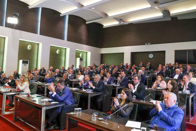 Özgür Özel’den “40 gün” planı: CHP’de Kurultay takvimi şekilleniyor