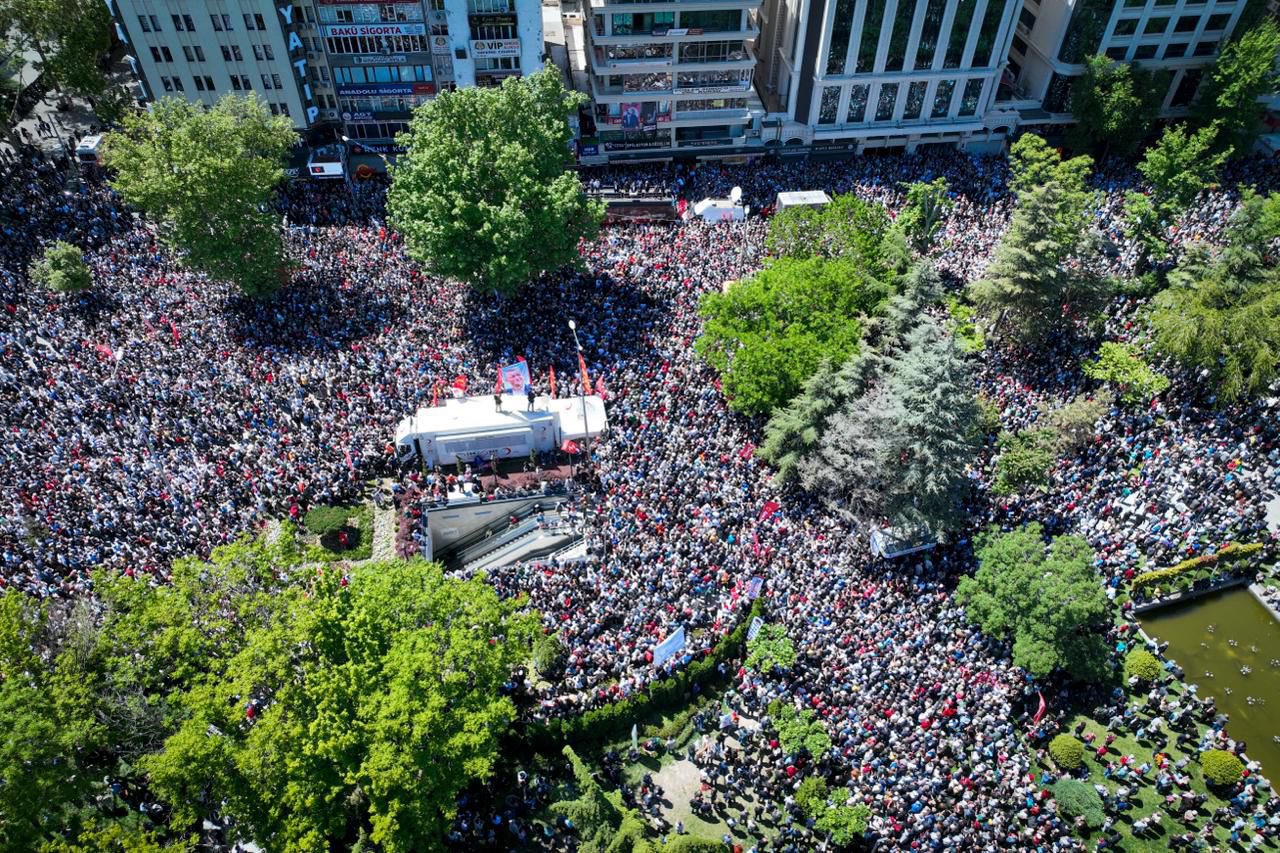 Özel Güvenpark'ta konuştu: 'Bu mesele Özel-Kılıçdaroğlu meselesi değil'