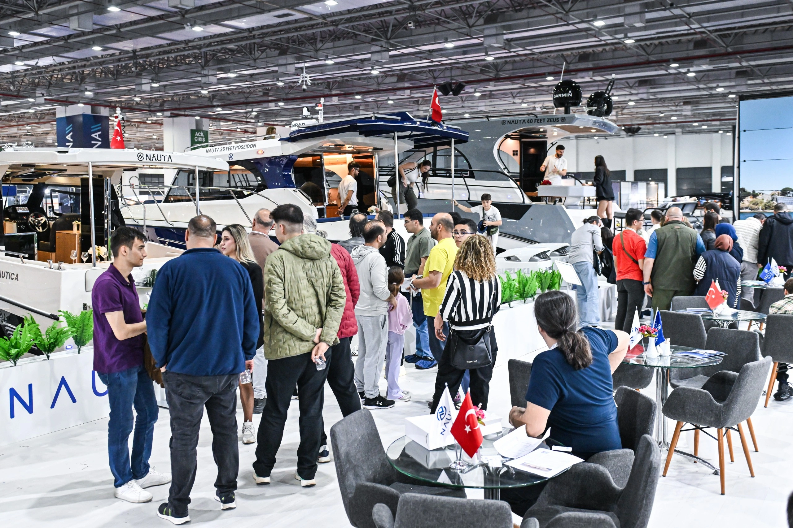 Hafta sonu rotasını denize çevirenler Fuar İzmir'e koşuyor: MAST Boat Show'da ziyaretçi akını!