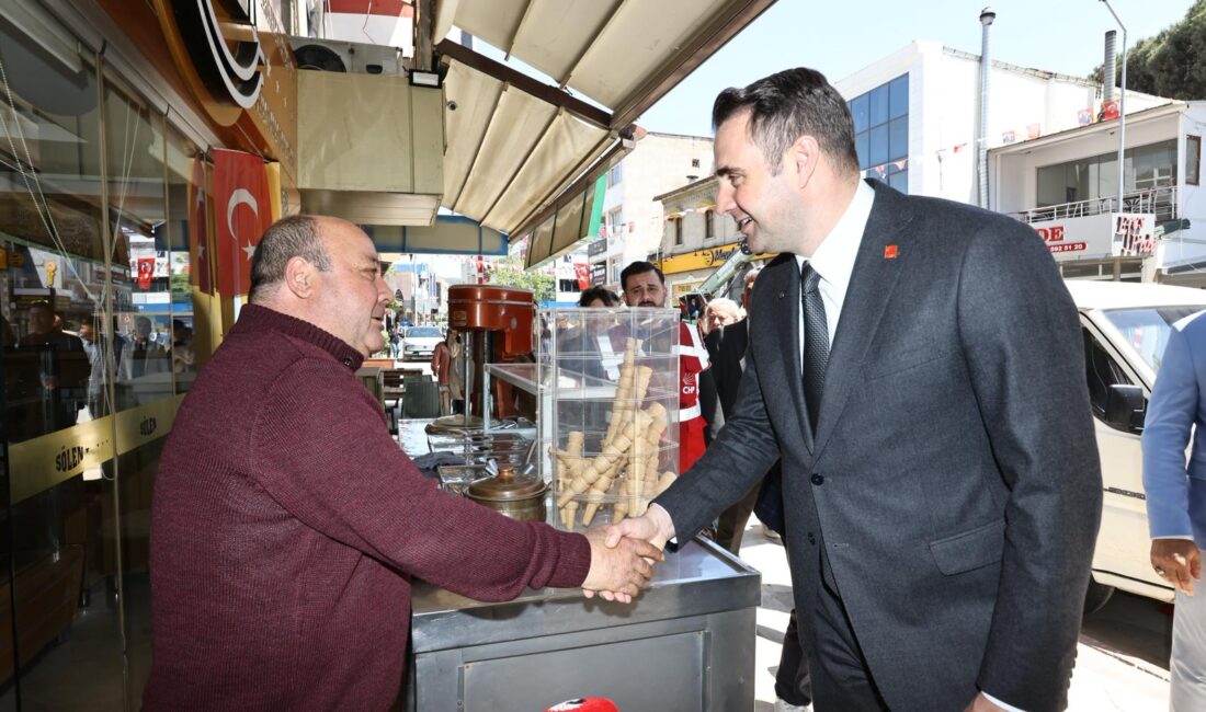 CHP İl ve İlçe yöneticileriyle birlikte Seferihisar’ı karış karış gezen