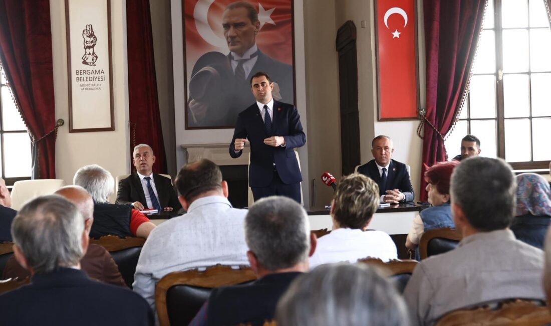 CHP İzmir İl Başkanı Çağatay Güç, Bergama’da pazar yerinden seslendi: