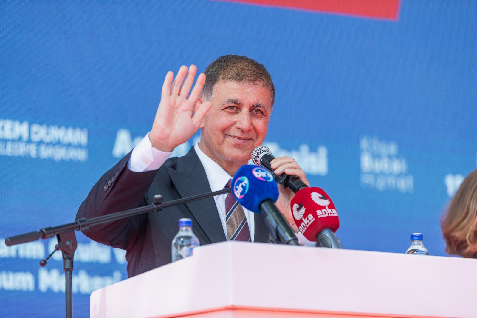 Başkan Tugay’dan Buca’da sert mesaj: "İstediğiniz oyunu çevirin, biz bozarız!"