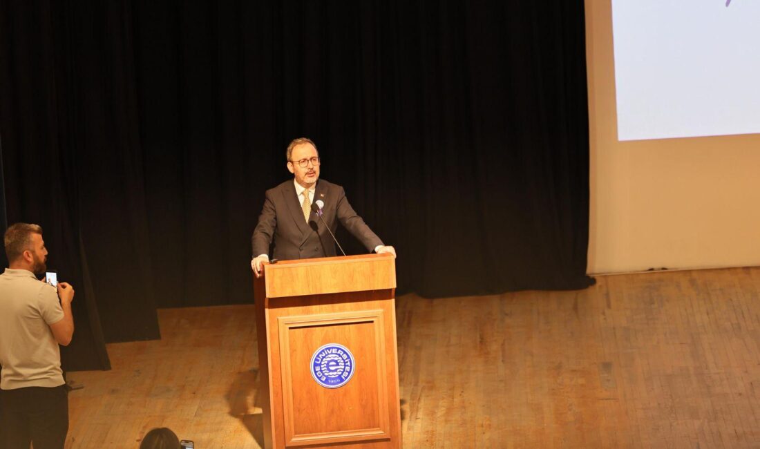Ege Üniversitesi’nin 71. kuruluş yıl dönümü, coşkulu bir törenle kutlandı.