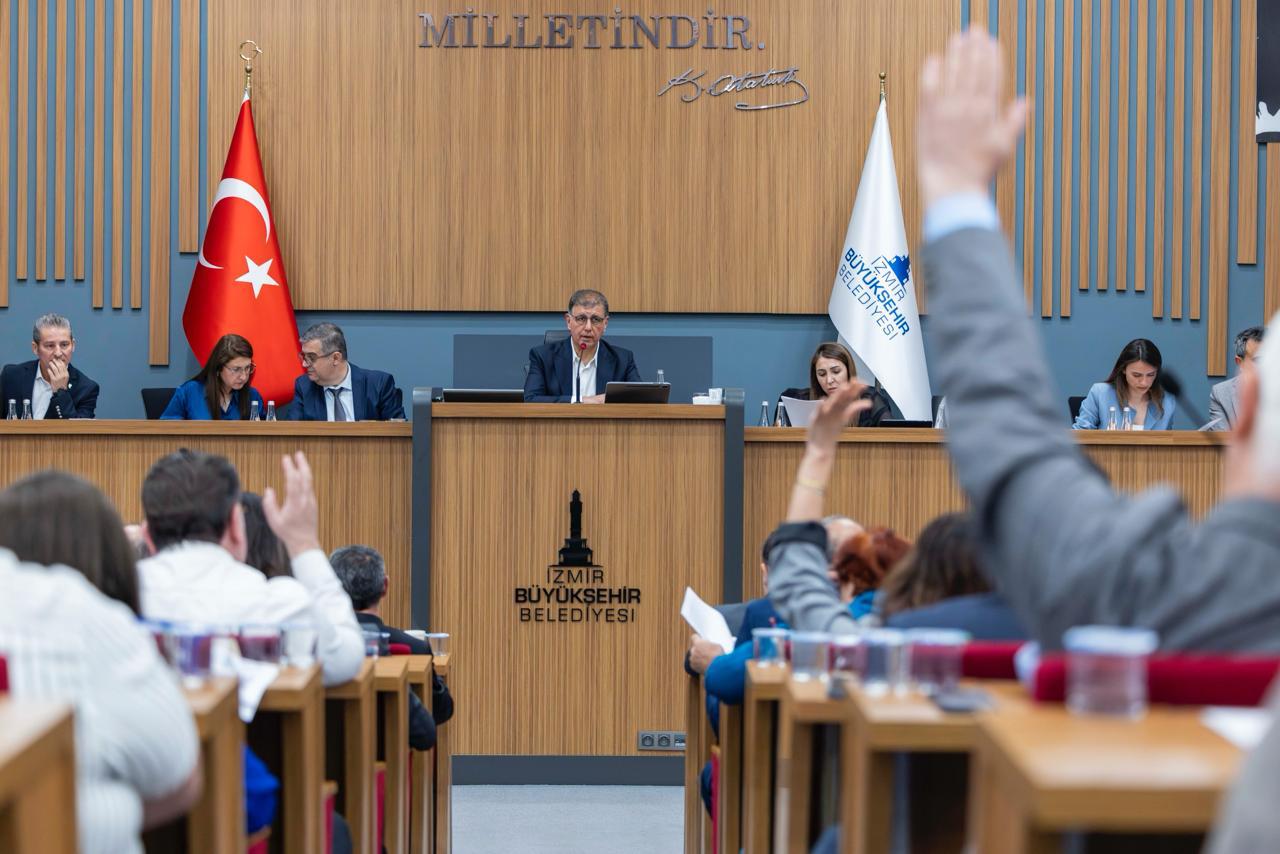 Karşıyaka Stadı’nda bakanlık ve büyükşehir mutabakata vardı: Cemil Tugay’a yetki verildi