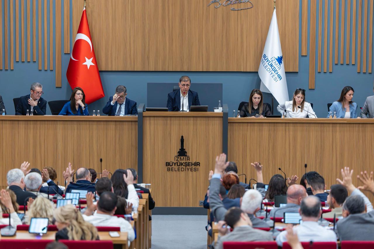 Karşıyaka Stadı’nda bakanlık ve büyükşehir mutabakata vardı: Cemil Tugay’a yetki verildi