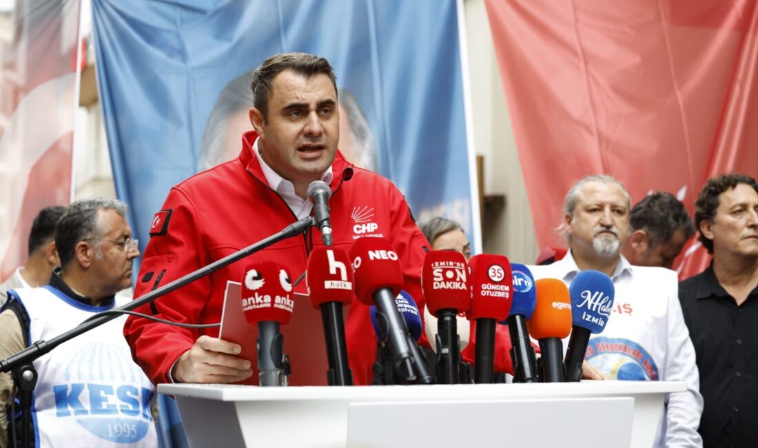 Mahkemenin "mutlak butlan" kararına karşı İzmir’den yükselen sese CHP İl