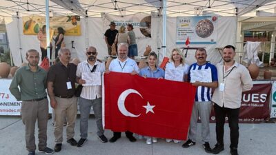 Fransa’da düzenlenen 5. Uluslararası Akdeniz Çömlekçiler Yarışması’nda Menemen ekibi, kazandığı