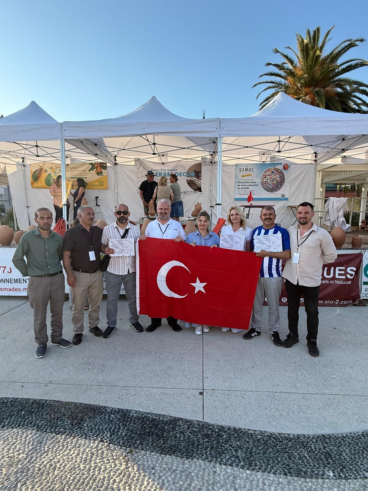 Menemen’in "yaşayan hazineleri" Fransa’dan zirveyle döndü: 3 ödül ve takım birinciliği