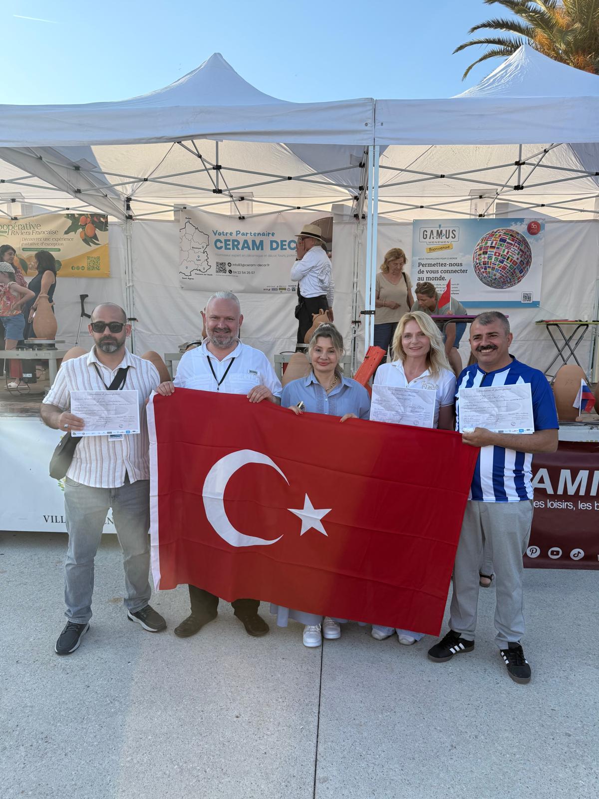 Menemen’in "yaşayan hazineleri" Fransa’dan zirveyle döndü: 3 ödül ve takım birinciliği