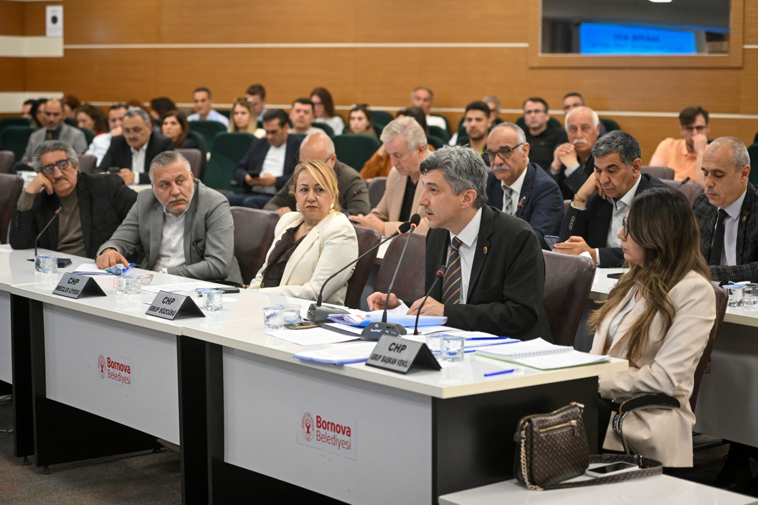 Bornova'da kesin hesaba meclis onayı