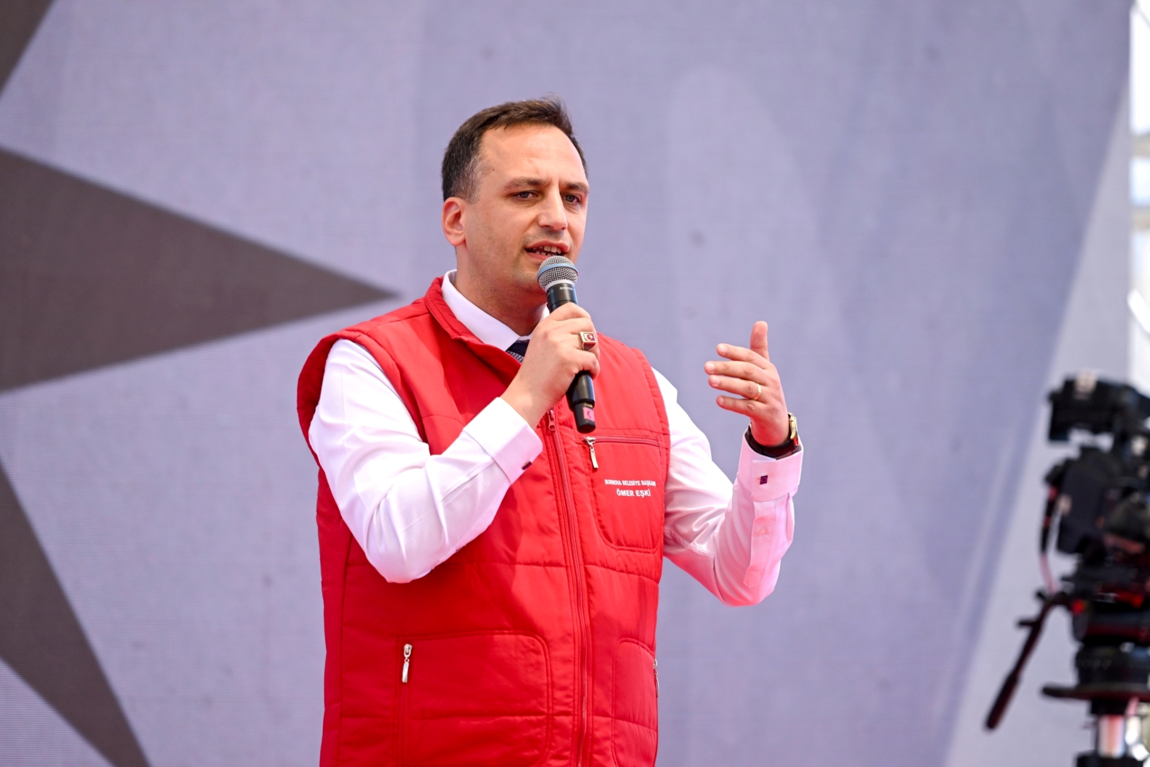 Özel Bornova'da 3 önemli projeyi hizmete açtı: "Ömer Eşki kentin hakkını veriyor"