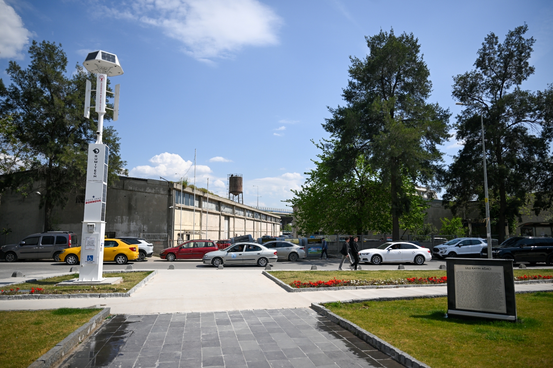 Bornova'da 'akıllı park' dönemi: Olası afetlerde kesintisiz enerji